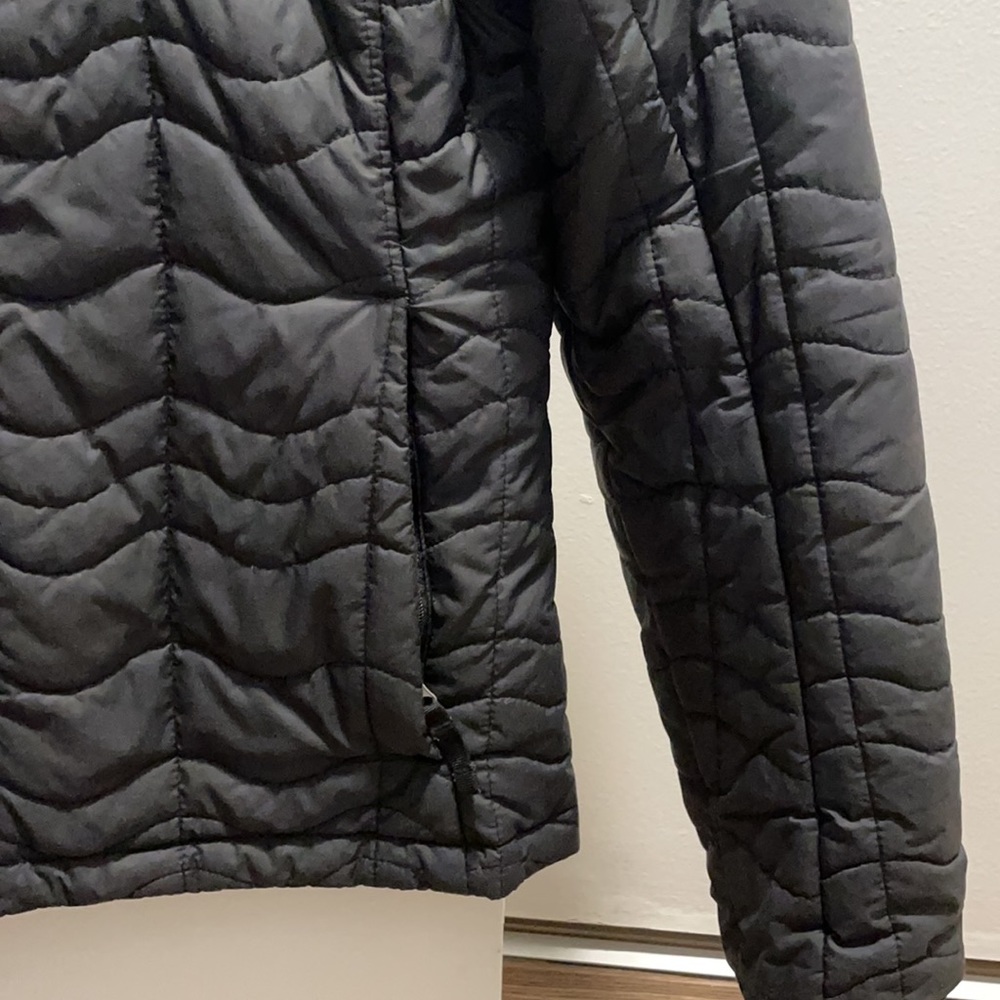 North Face Down Jacket - image 3